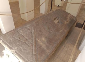 Grau du Roi, Grande Motte : l’étang du Ponant « camp des croisés » et mystérieuses tombes